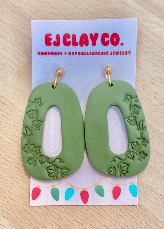 Oval Carved Leaves Earrings - Olive Green