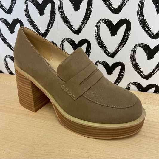 OASIS SOCIETY Hannah Platform Penny Loafers