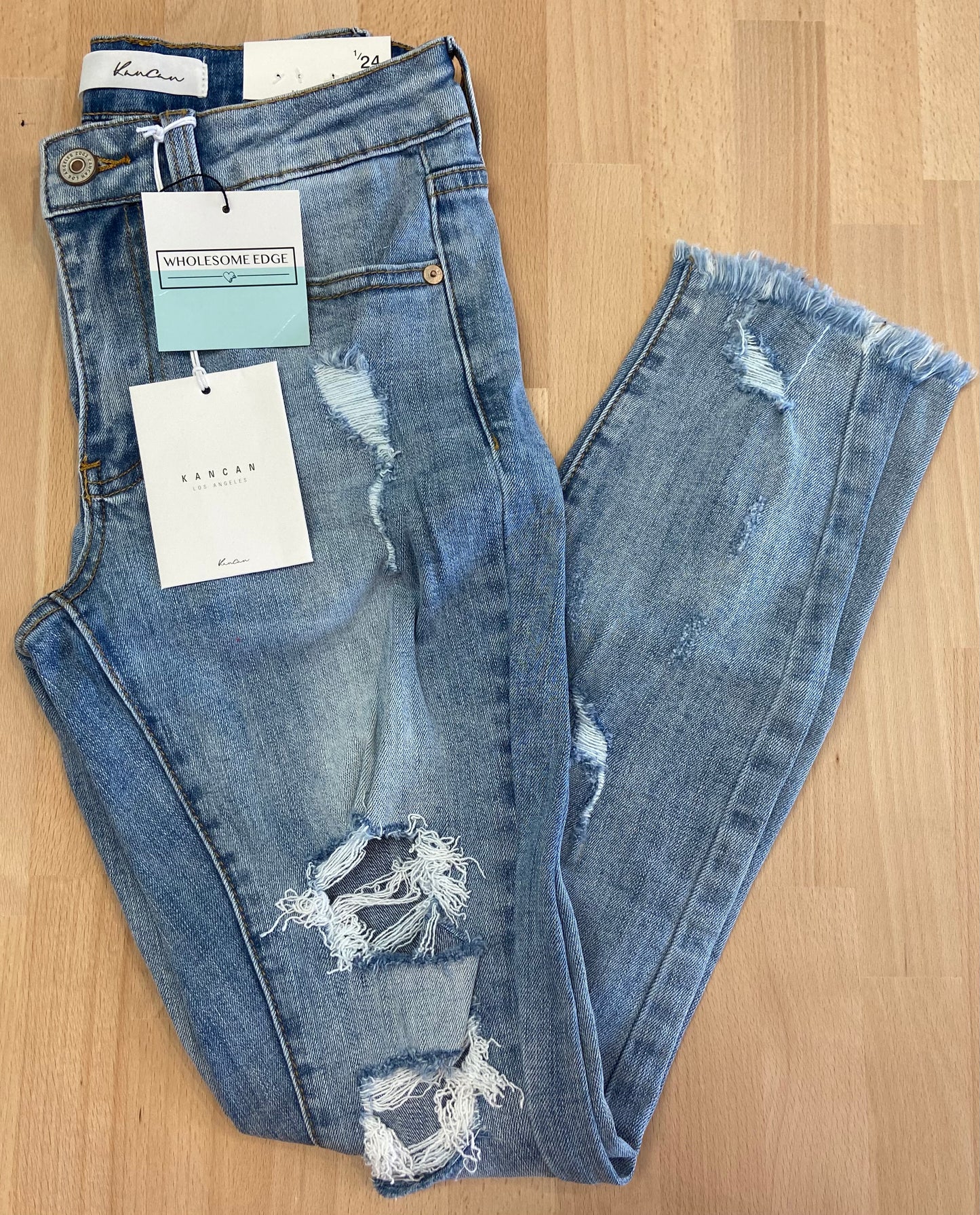 KanCan Distressed Mid-rise Skinny Jean